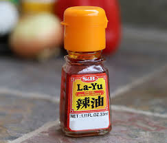 S&B La-Yu Chili Oil With Chili Pepper 1.11oz/33ml辣油